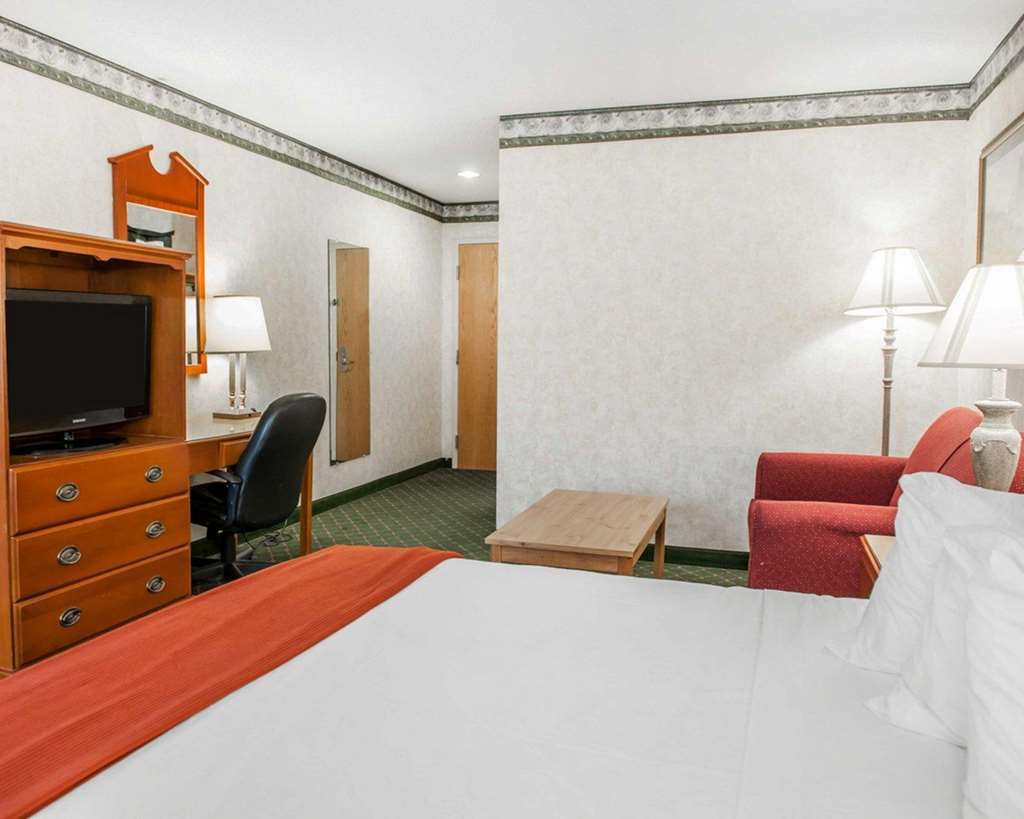 فندق براونسبورغفي  كواليتي إن آند سويتس براونزبرج - إنديانابوليس ويست الغرفة الصورة
